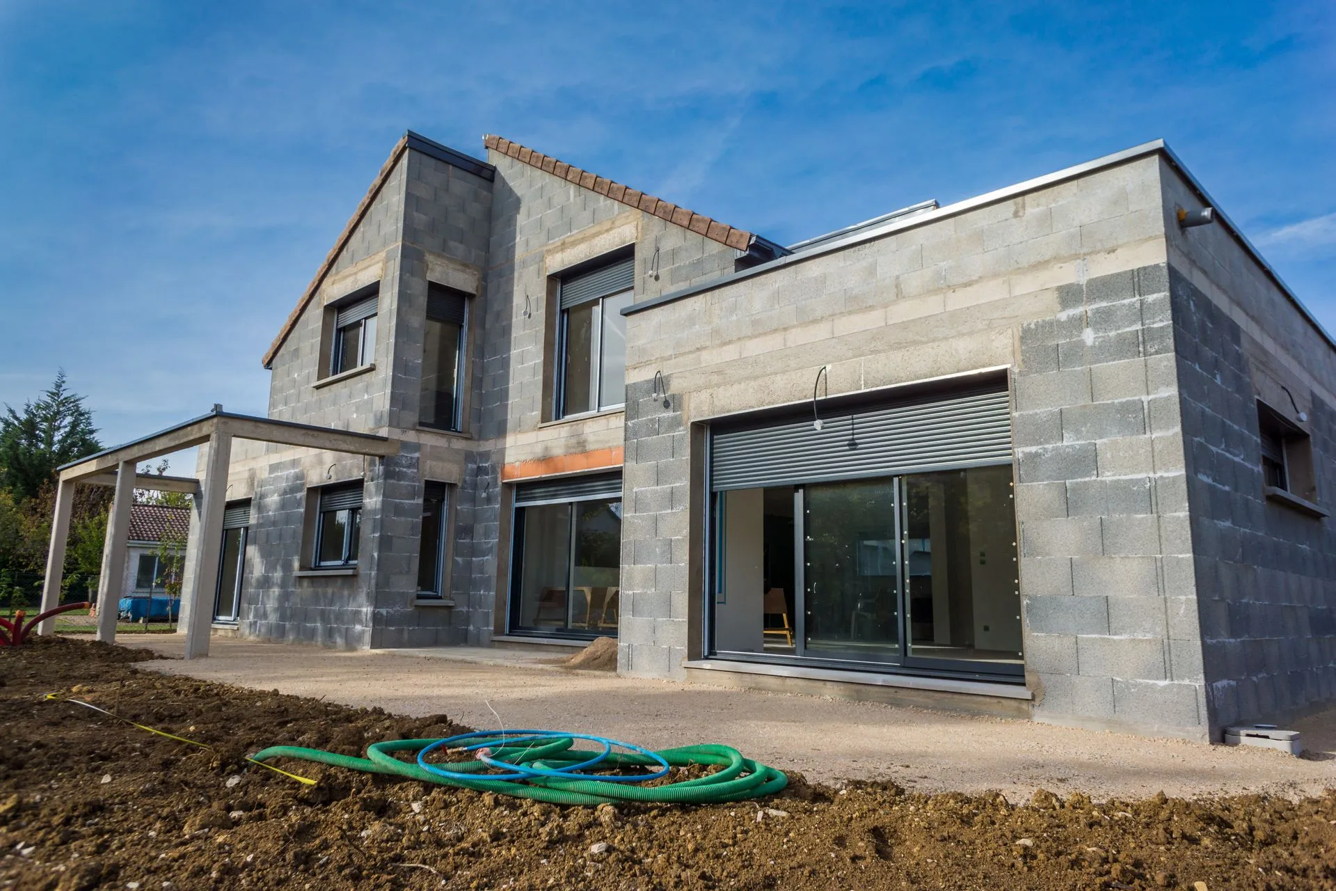 Travaux de terrassement et assainissement Travaux de terrassement et assainissement